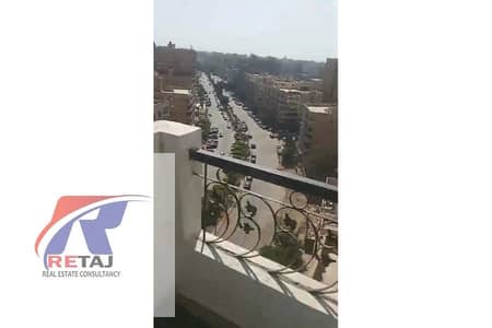 شقه 200 متر مسجله شهر عقارى للبيع بحصه فى الارض والجراج مبانى سنه 2000 المنطقه التاسعه مدينه نصر