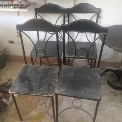 ٦ كرسى ( حديد ) فورجيه مستعمل