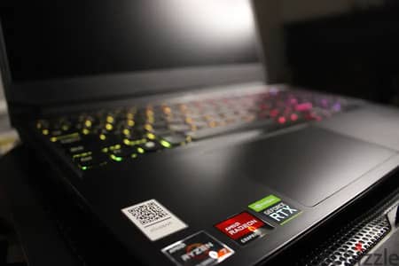 Laptop lenovo RTX3060. Ryzen 7 5800H . 165hz (New)