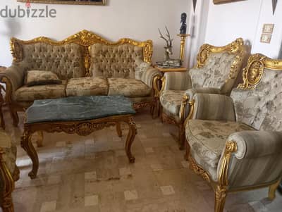 صالون  مستعمل كنبة و 4 كرسى وتربيزة