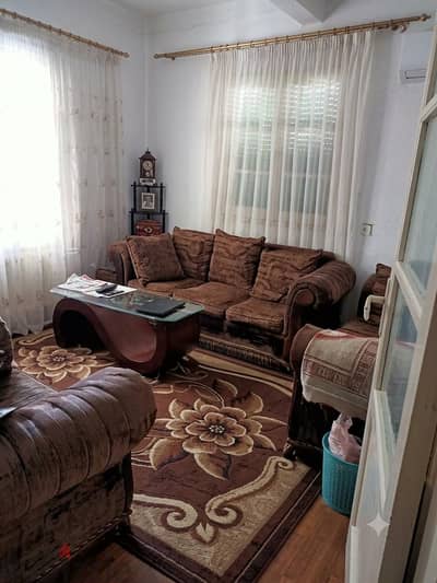 للإيجار ق. ج شقة ١٠٠م بمحرك بك (شارع إسماعيل غانم)