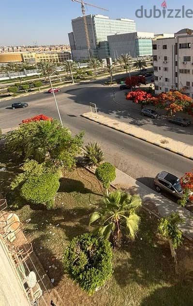 شقة مفروشة للايجار في الشيخ زايد الحي الاول امام امريكانا