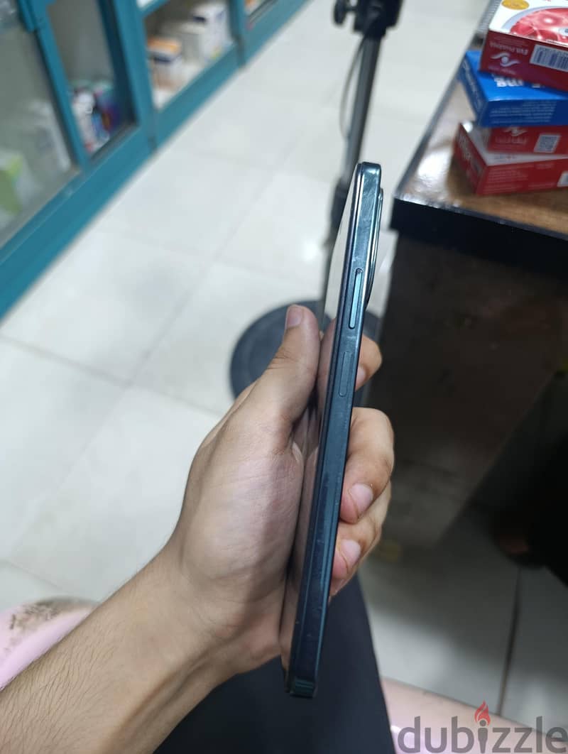 Vivo y28 3