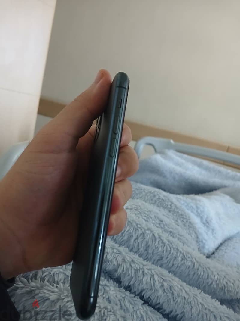Apple - iPhone 11 Pro 2