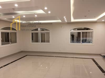 Villa for rent in Madinaty Model I Classic Super Lux finish with kitchen, air conditioning, and shutters