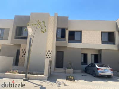Town House Middle in Badya palm hills
