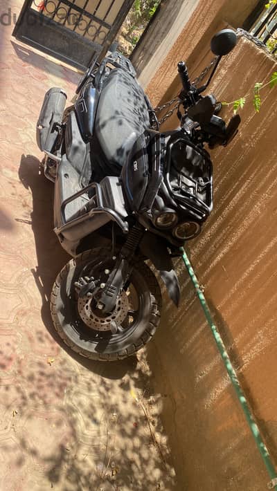 اسكوتر دايو كيت 200 cc حاله ممتازه 9000 كيلو قابل للزياده