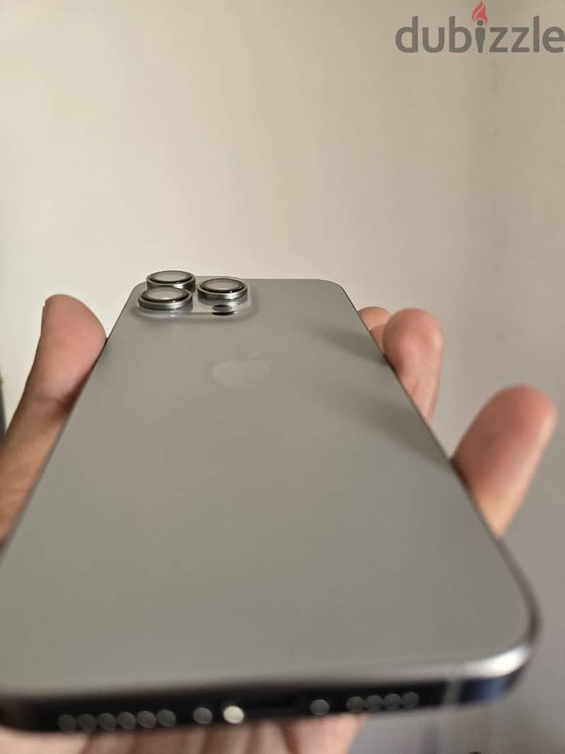 Apple - iPhone 15 Pro Max 4