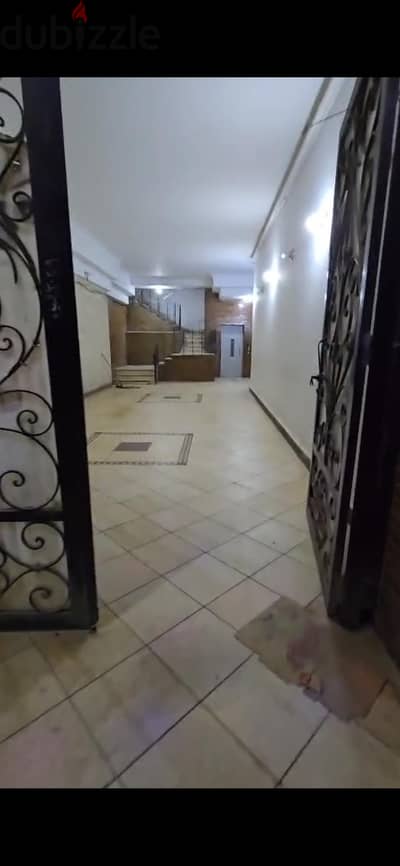 شقة سكنية للإيجار (عائلات فقط)