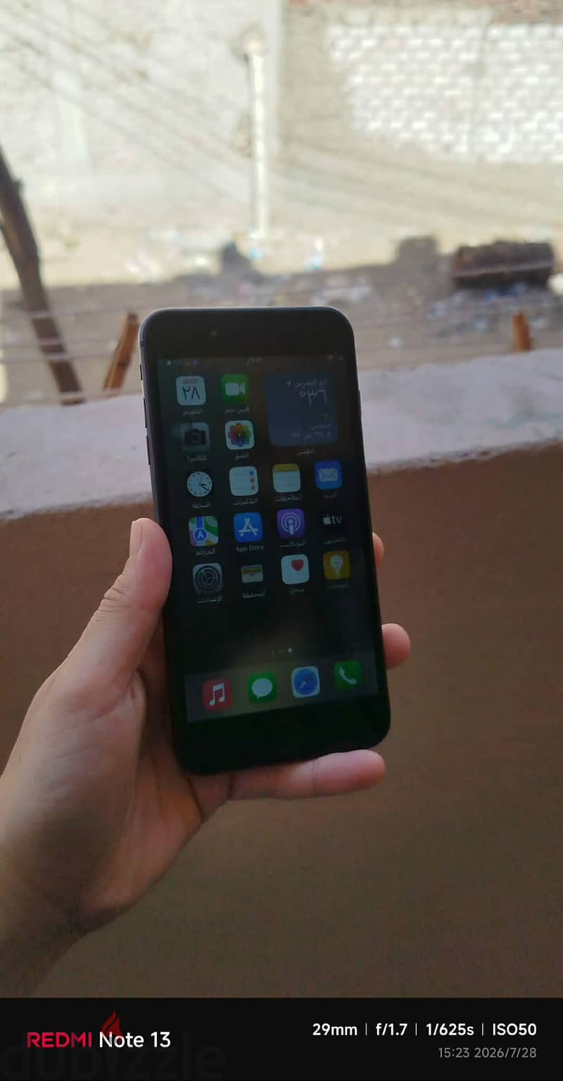 Apple - iPhone 8 Plus 3