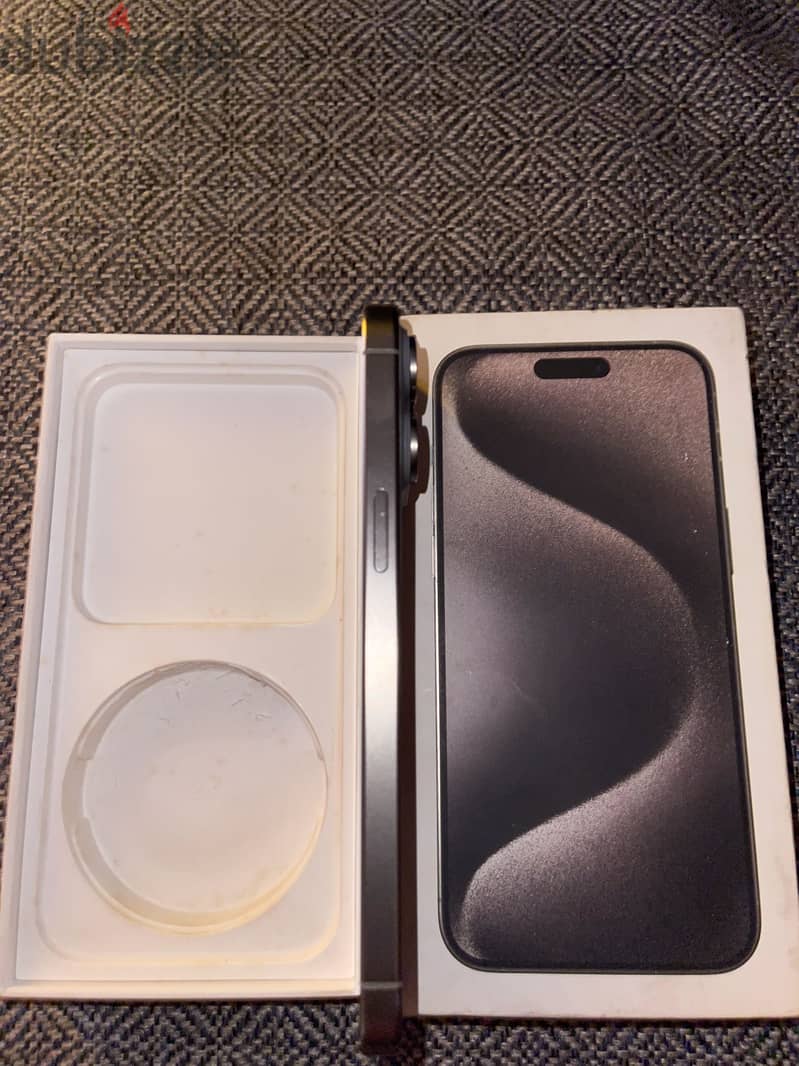 Apple - iPhone 15 Pro Max 3