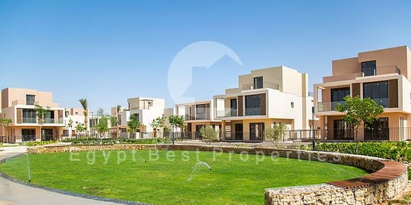 ستاندالون فيلا 6 غرف نوم للبيع في سوديك ايست استلام فورى بالتقسيط على 10 سنين بمقدم 5%