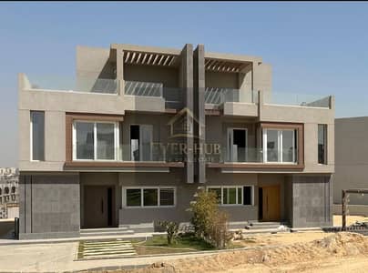فرصة حصرية بنتهاوس فاخر للبيع كمبوند ليفيلز ديونز  V Levels by Dunes زايد فيو مباشر على البحيرة رووف 150م استلام فوري