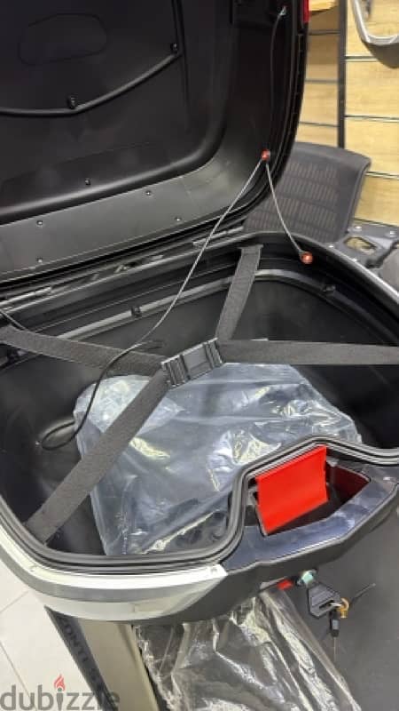 Luxurious Top Box - 46 L 1