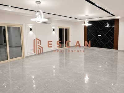 Villa for rent in Al Rehab City, model V, special finishes, prime location, with kitchen and air conditioning.