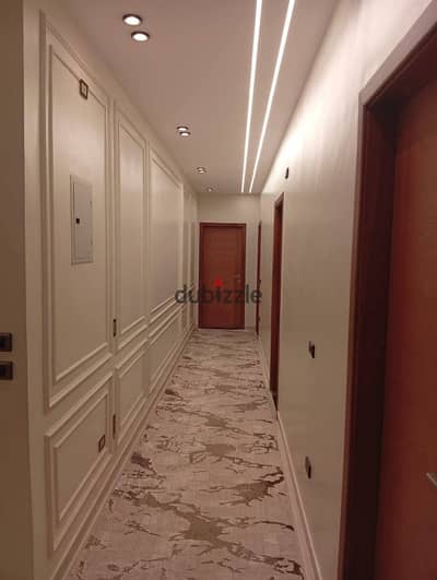 شقه للايجار في المنطقه التالته عمارات بالمطبخ بدون اجهزه اول سكن