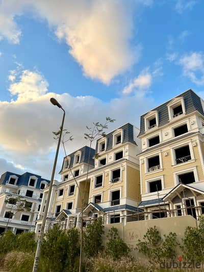 Ready to move IVilla 245m + Roof for Sale in Mountain View 1.1 New Cairo