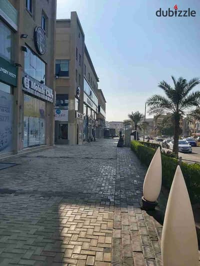 محل للايجار فرصه بمول ذاووك بالشيخ زايد