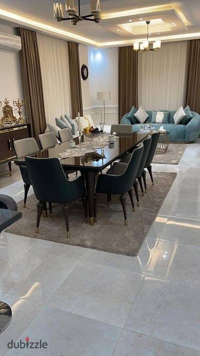 Hotel apartment of 217 square meters for sale in the southern lotus, a step to the southern 90 and the clubs street