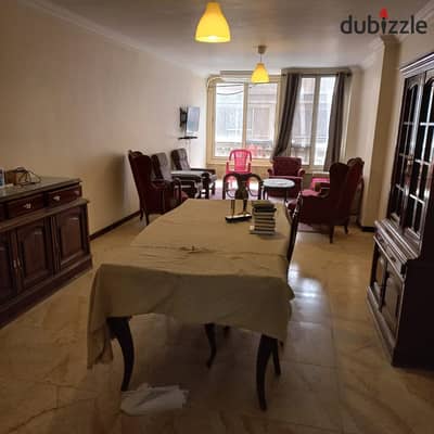 شقة مفروشة قرب فندق سفير ميدان المساحه للسكن الراقي والمميز بالدقي