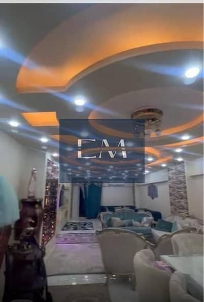 شقه متشطب للبيع في العباسيه شارع مستشفى الايطالي