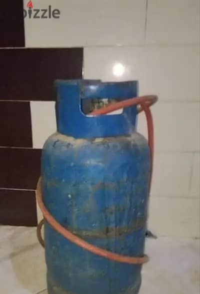 أنبوبة بوتاجاز بالمنظم والخرطوم