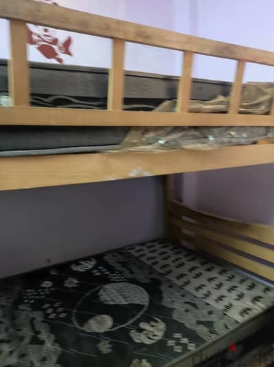 سرير بدورين بالمراتب