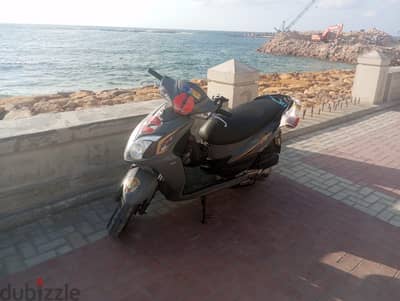 SYM JET 4