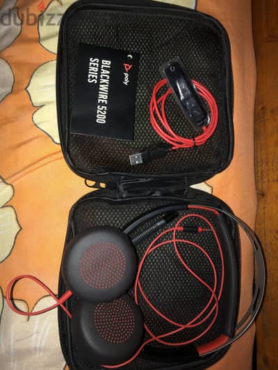 سماعه Blackwire 5200 Series تابعه لشركه poly