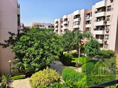 An excellent opportunity to acquire a distinctive apartment in the heart of my city, characterized by a unique space and layout, with a calming view and consisting of 3 bedrooms, a bathroom, distinctive finishes, and the best location in my city.