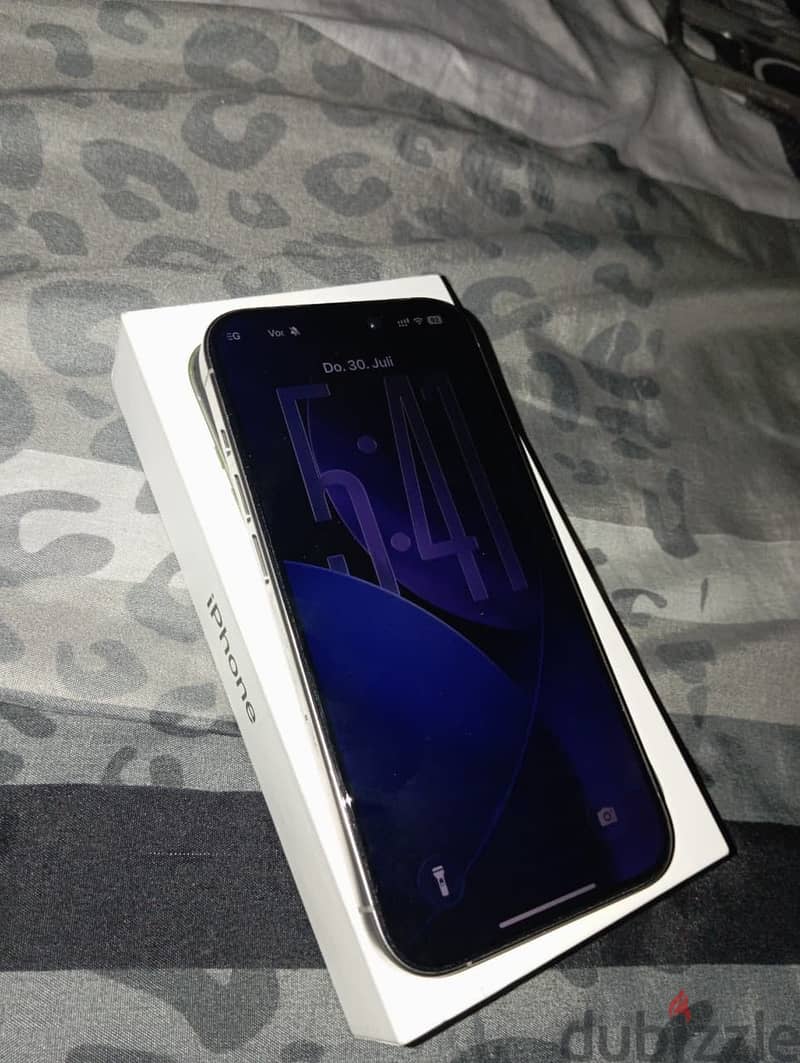 Apple - iPhone 15 Pro 1
