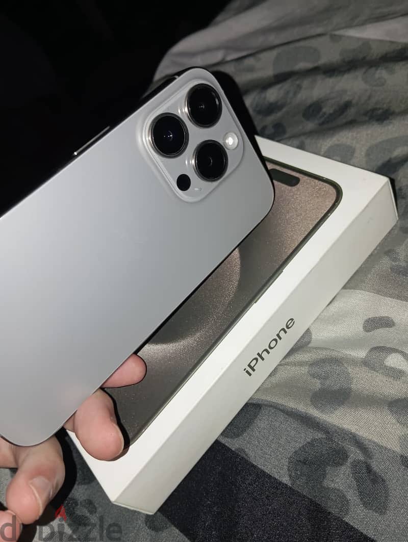 Apple - iPhone 15 Pro 2