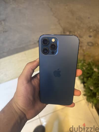 ١٢ برو ماكس معفي ضريبة