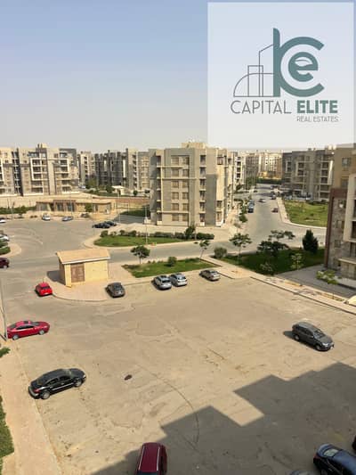 For a quick sale: A 130-square-meter corner apartment with an open view, offered directly by the owner. Located in Dar Misr Al-Andalus (Phase 2), faci