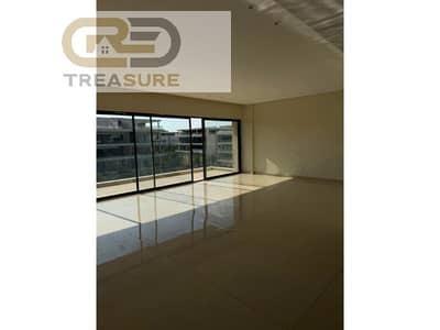 semi furnished Apartment in Lake View Residence