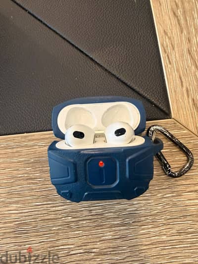 Apple Airpods 3 كالجديدة تماما