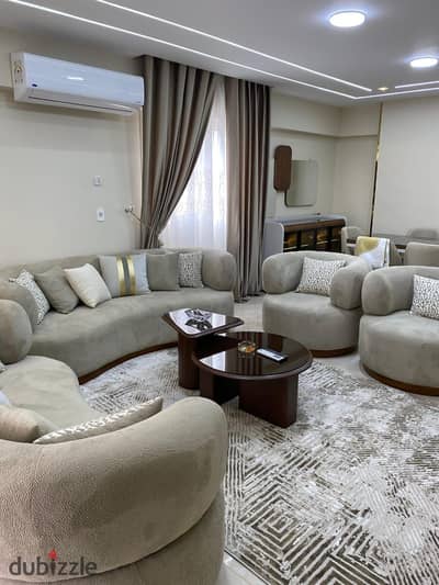 شقه للايجار في المهندسين شارع الدكتور المحروقي