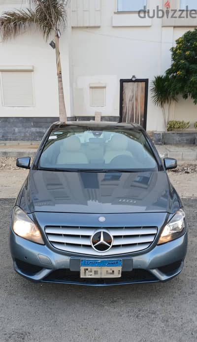 Mercedes-Benz B200 2013