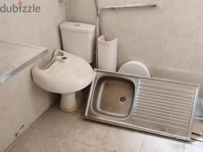حوض عامود وقاعده تواليت ليسيكو وحوض مطبخ استالنس