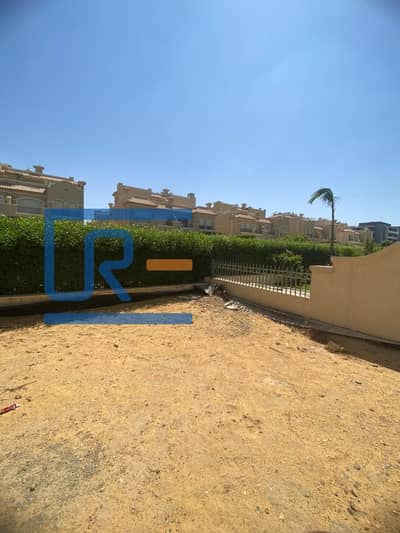 Twin house for sale  El patio Oro Private location