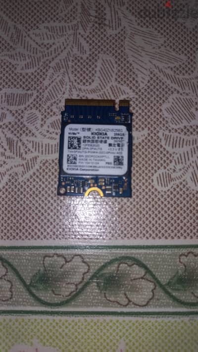 للبيع:هارد Kioxia 256GB SSD M. 2 (حجم 2230)  بحاله ممتازه