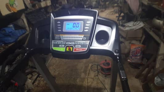 مشايه AC ماركه سبرنت بحاله ممتازه