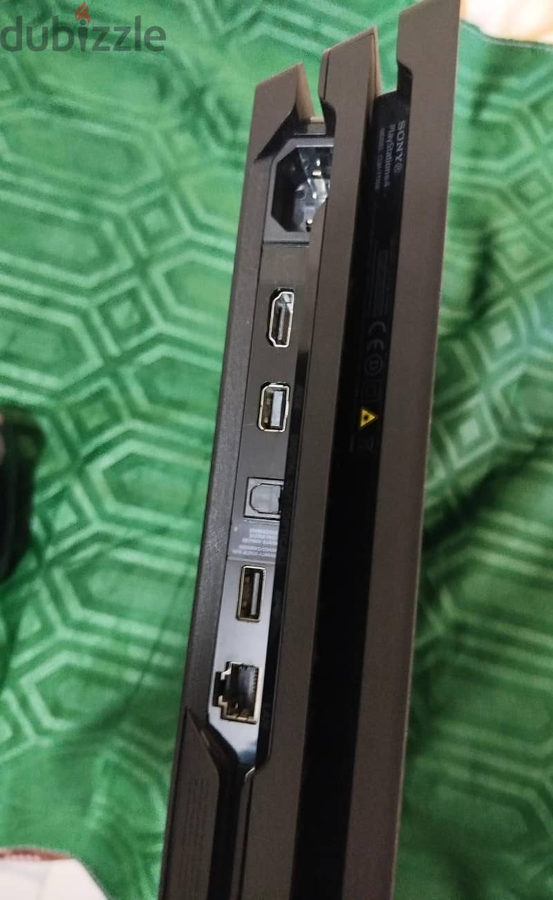 playstation 4 pro 1T 1