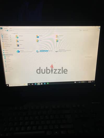 شاشه dell بحاله ممتازه
