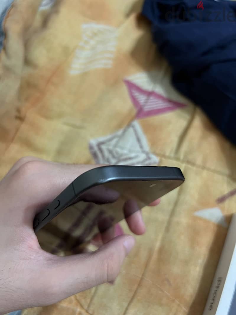 Apple - iPhone 17 1