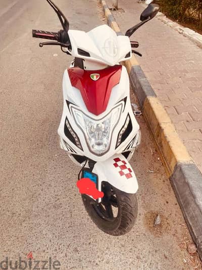 اسكوتر  حواء R8