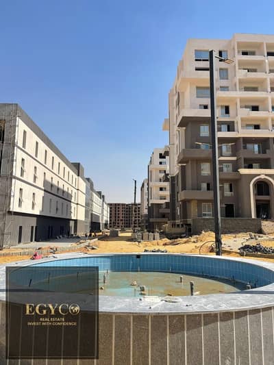 امتلك شقه 166متر ف أميز كمبوند في الR7 بفيو بانورامى كامل علىPool أمام البرج الأيقونى دقايق من الحى المالى و السفارات