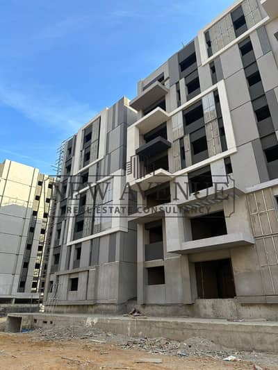 شقه للبيع في بارك  فيو حسن علام Hap town Mostakbal city Hassan Allam Properties جاهزه للاستلام مطلة على مساحات خضراء