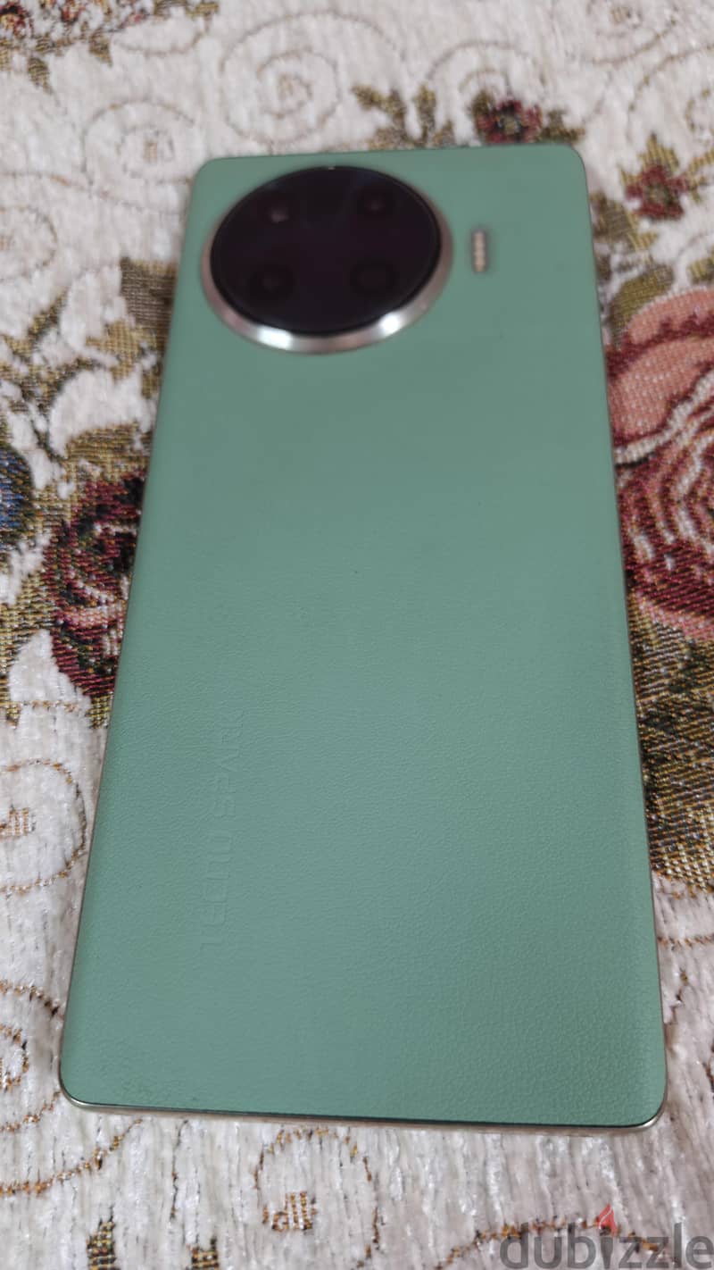 Tecno spark 20 pro 8