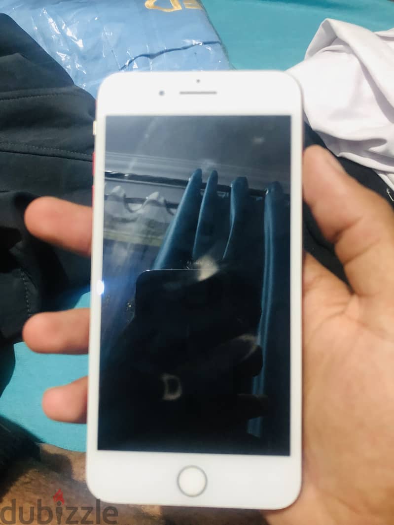 Apple - iPhone 7 Plus 1